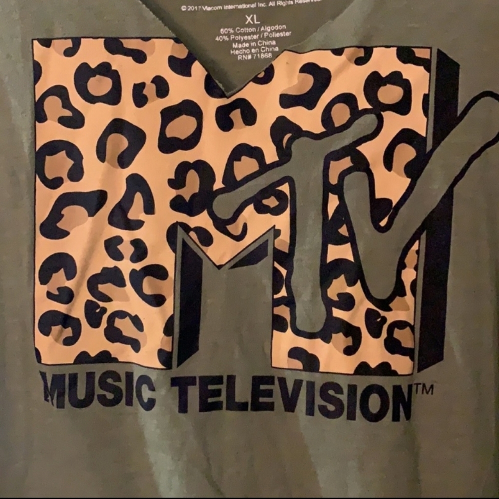 Graphic Tee - Picture 2 of 3